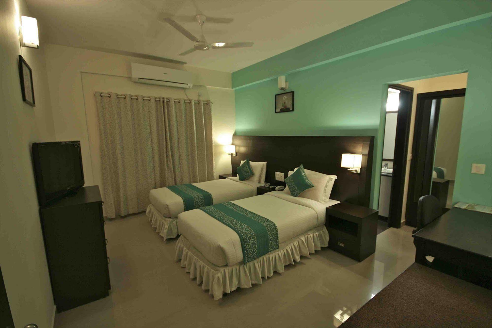 Treebo Trend Sterling Suites Inn Bangalore Luaran gambar